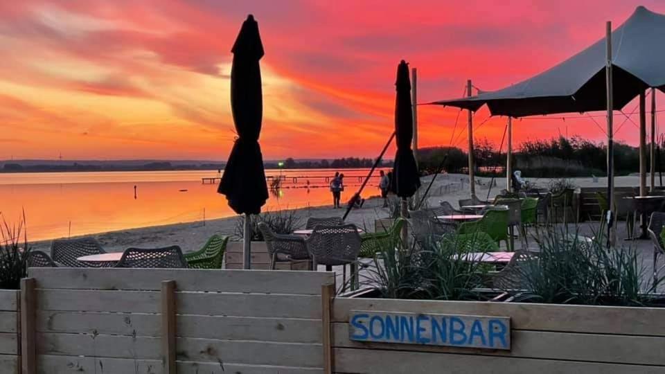 Seeliebe, 300 Meter Zum Wasser, Mit Terrasse Und Garten 伦布鲁 外观 照片