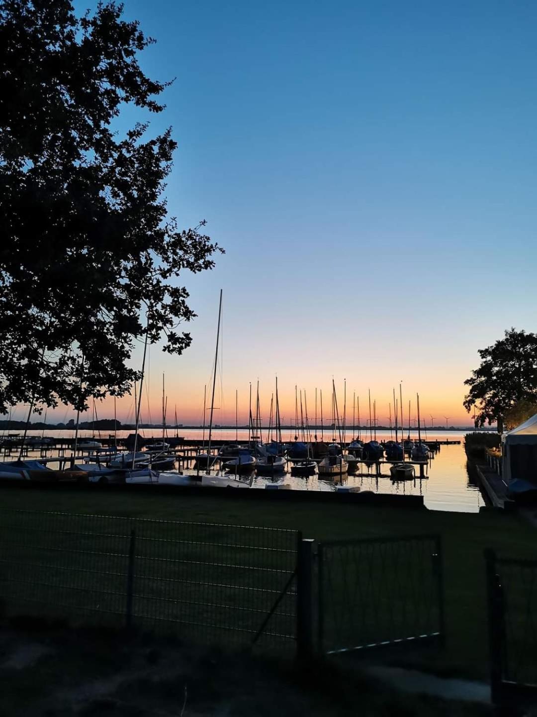 Seeliebe, 300 Meter Zum Wasser, Mit Terrasse Und Garten 伦布鲁 外观 照片