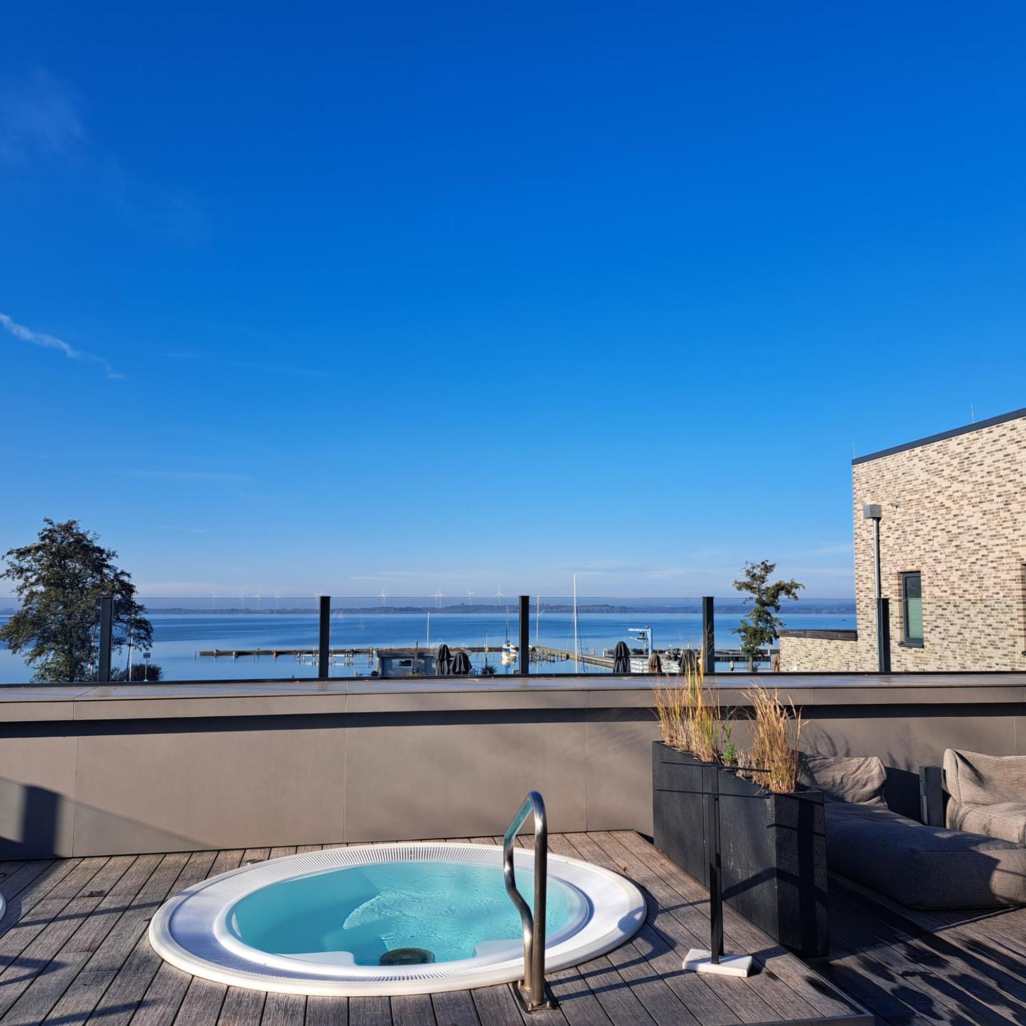 Seeliebe, 300 Meter Zum Wasser, Mit Terrasse Und Garten 伦布鲁 外观 照片